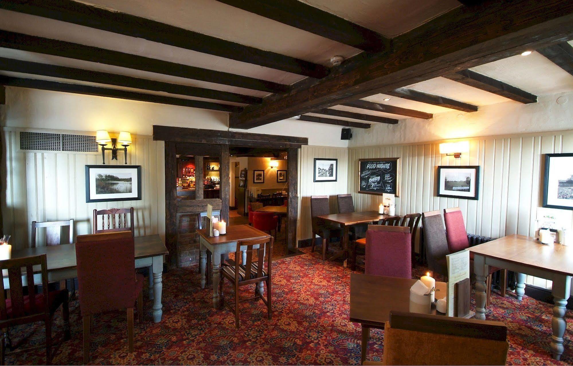 מלון Midgham Berkshire Arms By Chef & Brewer Collection מראה חיצוני תמונה